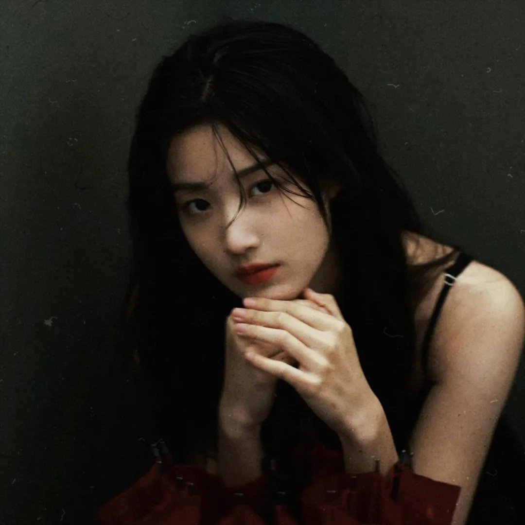 艳妻扮婢记